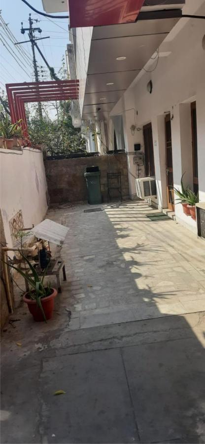 Anh Hotel Lucknow Exterior photo